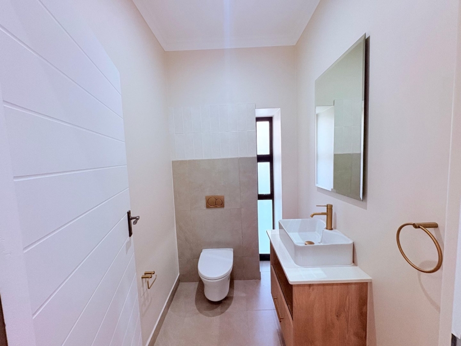 3 Bedroom Property for Sale in Hartenbos Heuwels Western Cape